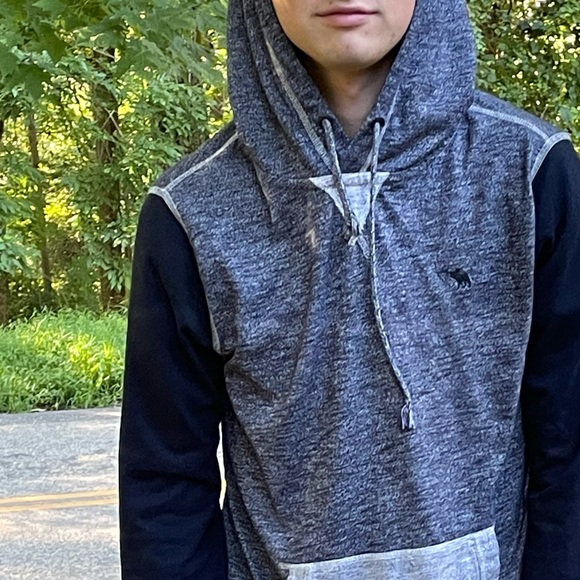 Abecrombie hoodie - Picture 2 of 2